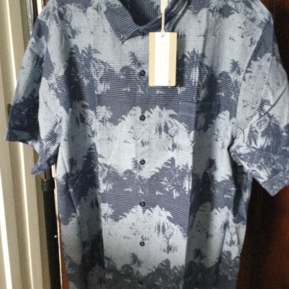 Tommy Bahama Pixel Palms Men’s Camp Shirt.  New - Picture 7 of 11